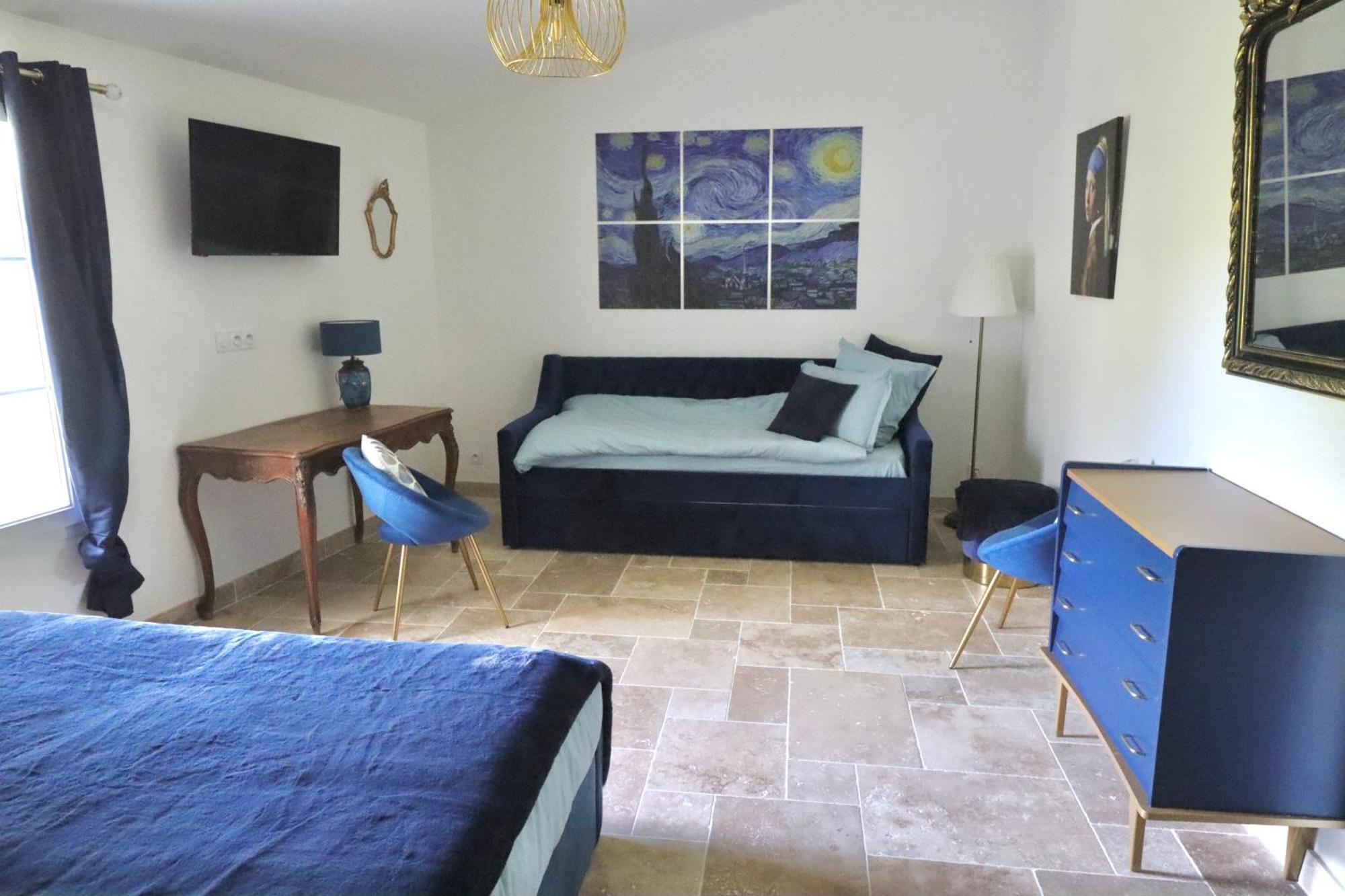 Chambres D'Hotes Avec Jacuzzi Et Piscine Au Mas De Cadoule Saint-Just  Chambre photo